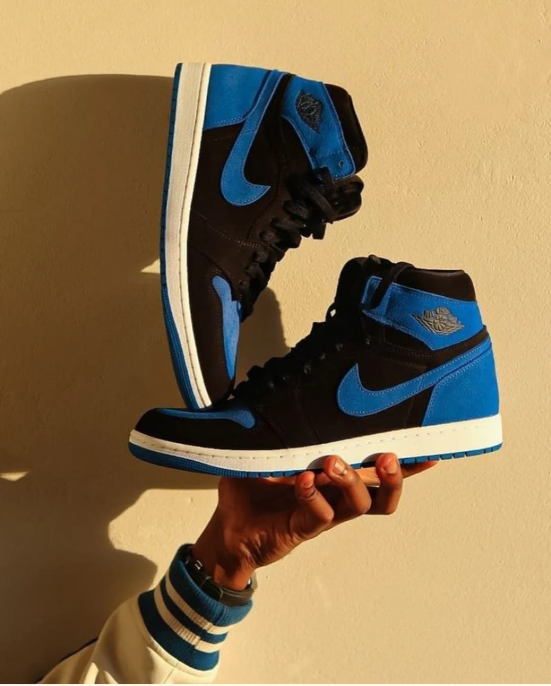 NIKE AIR JORDAN RETRO 1 ROYAL REIMAGINED SEMI UA